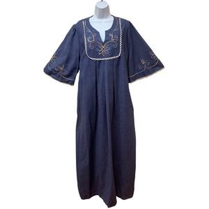 Vintage Lady Lewis Maxi Kaftan Dress Muumuu Embroidered Bell Sleeve Plus Size